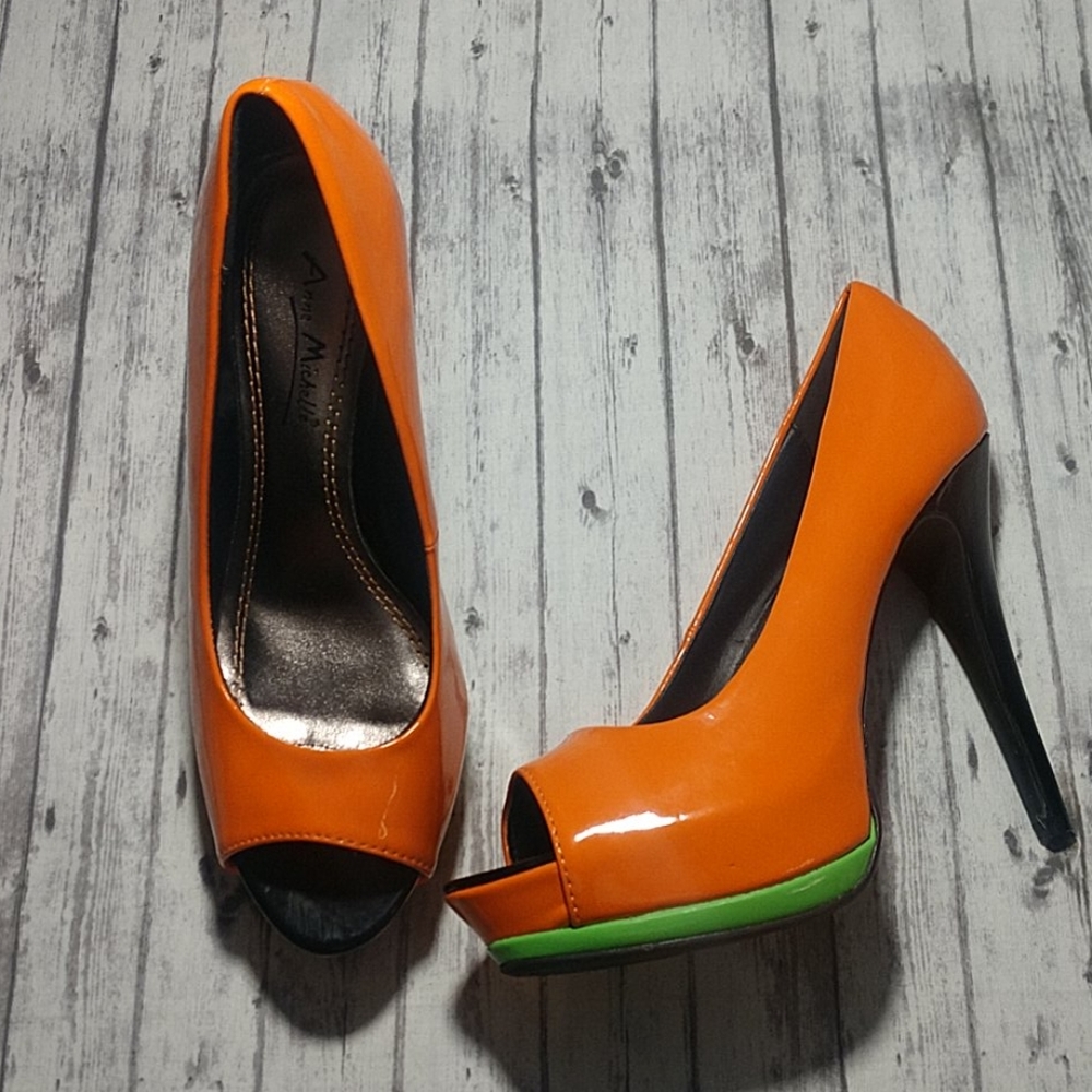 NWOT Anne Michelle Orange Platform Heels